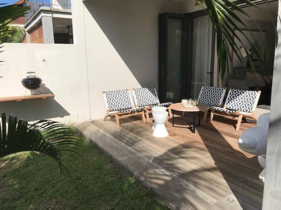 Appartement Wozamoya à Rivière Noire Extérieur photo